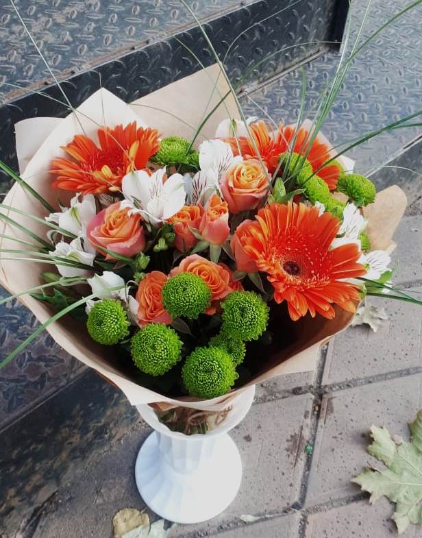 Букет цветов из: Герберы, Хризантемы, Альстромерии и Розы в Решоткино
