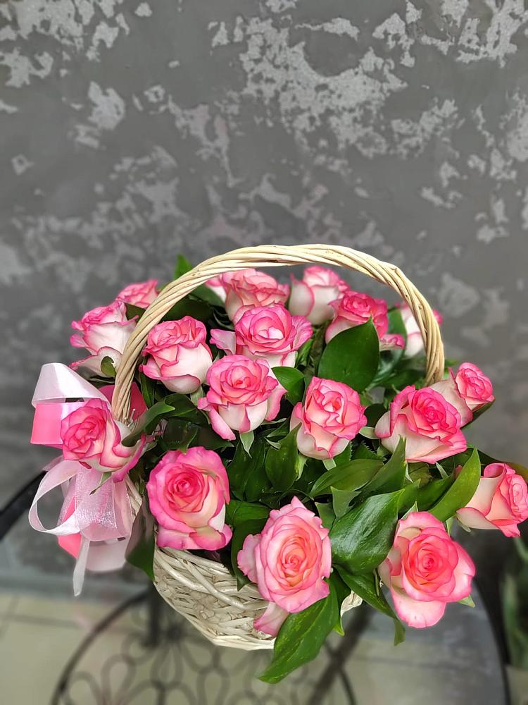 Цветочная композиция из Розы в корзине в Решоткино