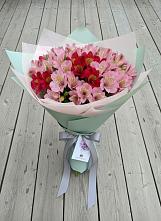 Букет цветов из:  Альстромерии в Решоткино
