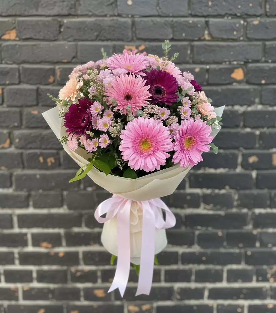Букет цветов из: Герберы и Хризантемы в Решоткино