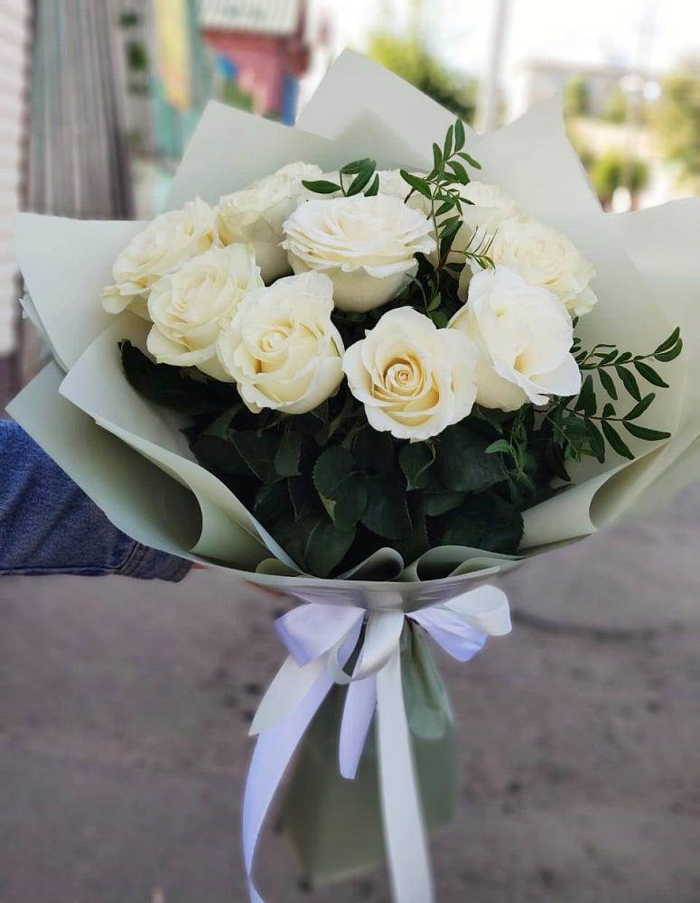 Букет Белые розы Проуд в Решоткино
