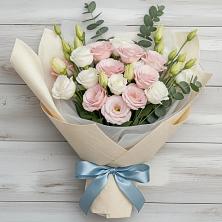 Букет цветов из:  Лизиантусы в Решоткино