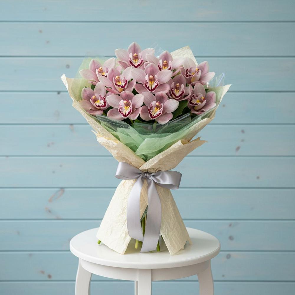 Букет цветов из: Орхидеи и Розы в Решоткино