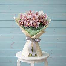 Букет цветов из:  Орхидеи и Розы в Решоткино