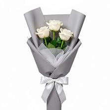Букет 3 белые розы в Решоткино