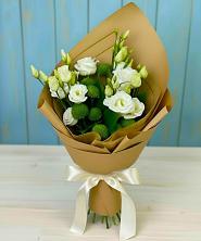 Букет цветов из:  Хризантемы и Лизиантусы в Решоткино