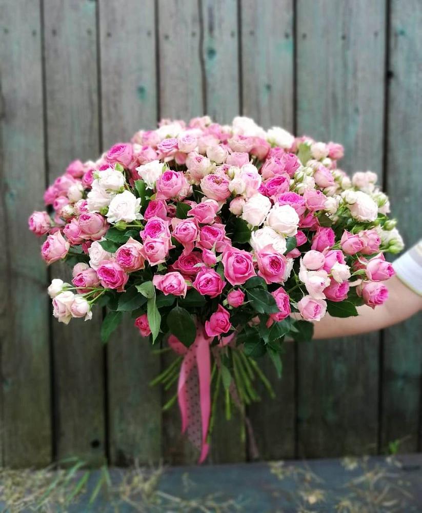 Букет Розовые кустовые розы Натали и Лав Лидия в Решоткино