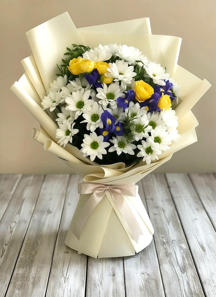 Букет цветов из: Ирисы, Хризантемы и Розы в Решоткино