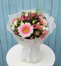 Букет цветов из:  Герберы, Альстромерии и Лизиантусы #REPLACE_PRED# Решоткино