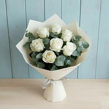 Букет Белые розы в Эвкалипте в Решоткино