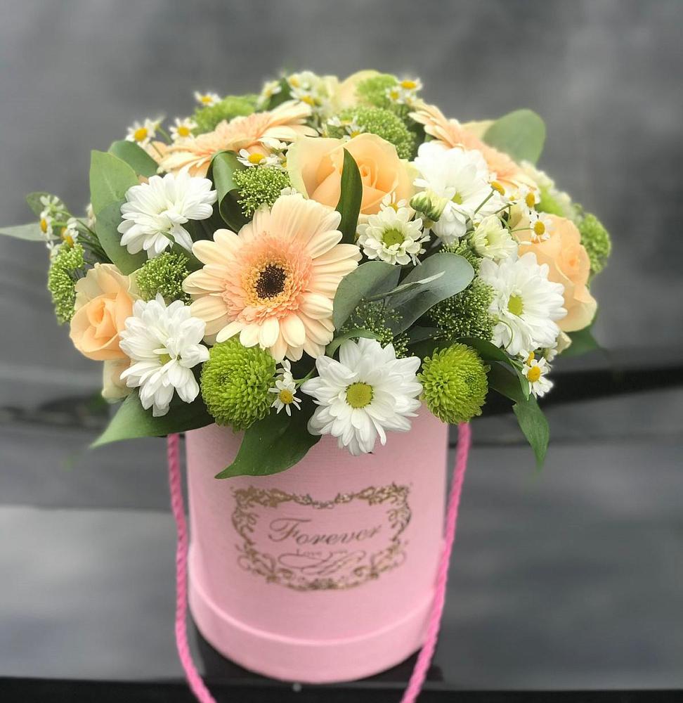 Цветочная композиция из Розы, Герберы и Хризантемы в шляпной коробке в Решоткино